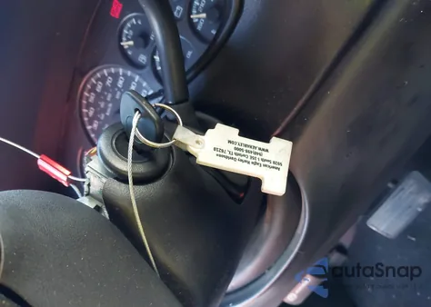 2001 Chevrolet Silverado 1500 из США, поврежденный, VIN 2GCEC19T711402829